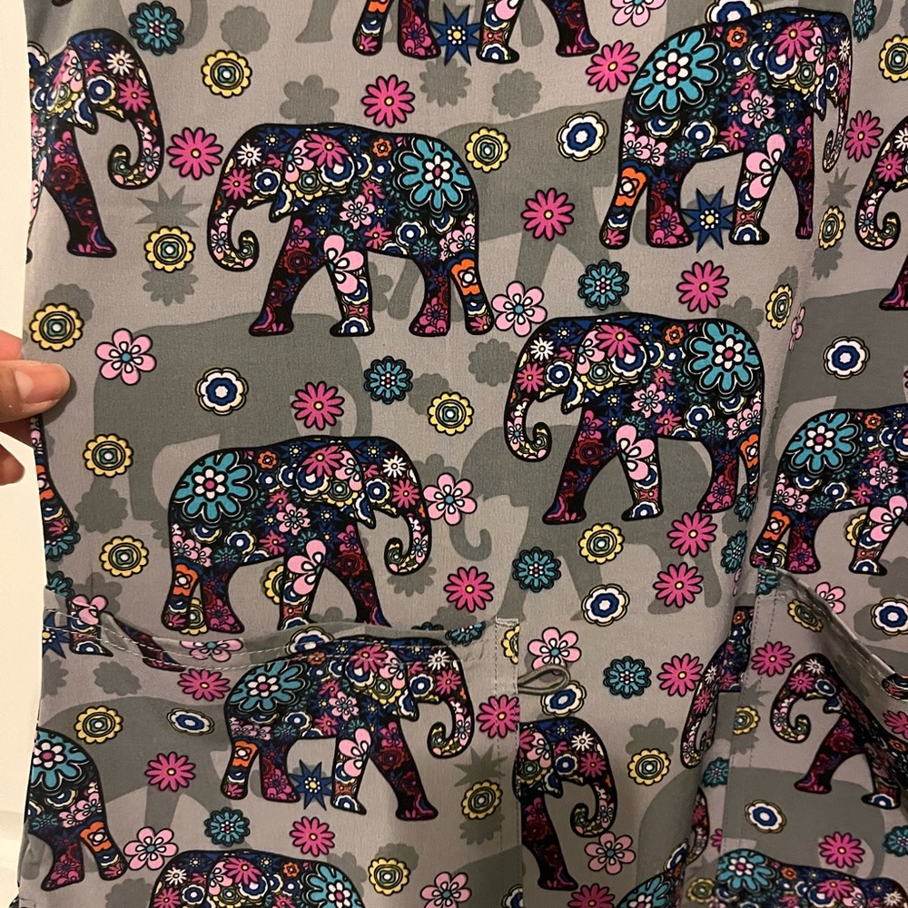 XS scrub top - Picture 3 of 3
